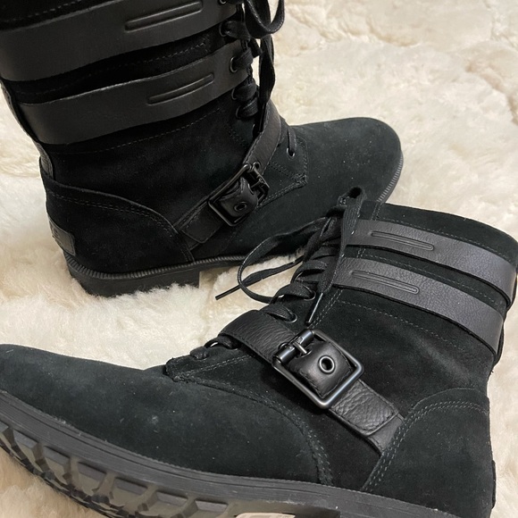 UGG boots - Picture 3 of 13